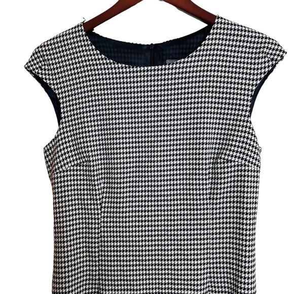 Zara Houndstooth Fitted Sheath Dress Black & White Size Medium Herringbone Work - Picture 4 of 9